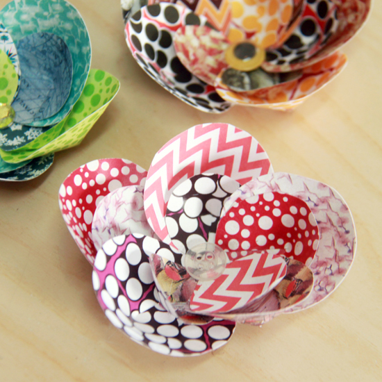 Making paper flowers Paper flowers tutorial