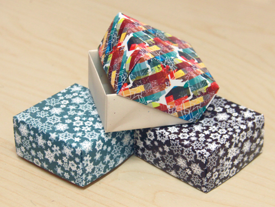 Folded paper gift boxes